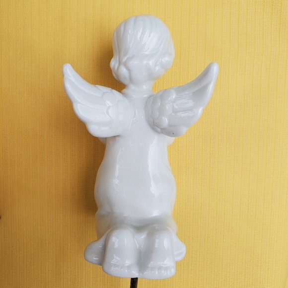Ceramic Praying Angel Figure - Picture 4 of 10